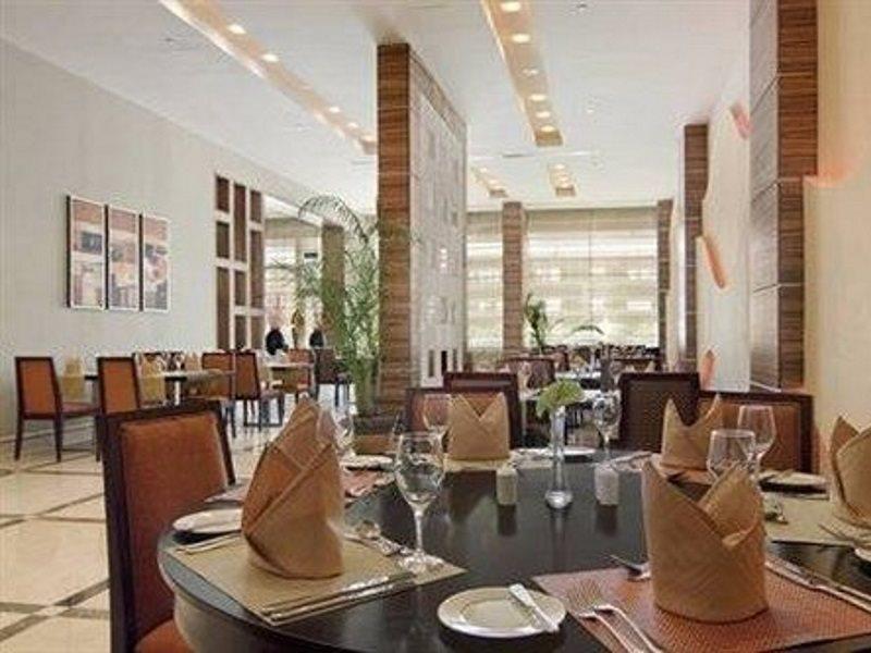 Hilton Garden Inn Riyadh Olaya Exteriér fotografie